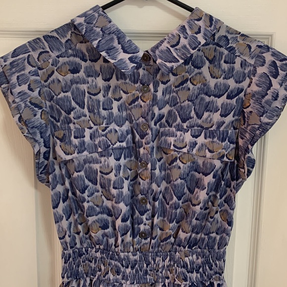 BCBG bought from Aritzia 100% silk dress. Size XS - Picture 2 of 6